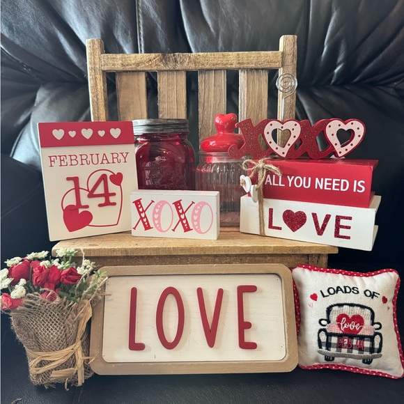 Valentine\'s Day Love Decor Set